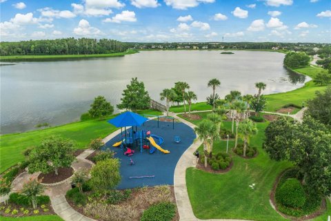 House in Orlando, Florida 4 bedrooms, 413.6 sq.m. № 2207773 - photo 30