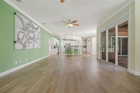 House in Orlando, Florida 4 bedrooms, 413.6 sq.m. № 2207773 - photo 7