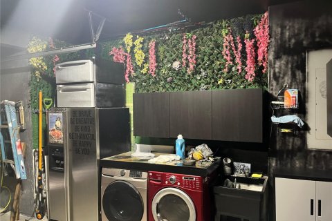 Купить таунхаус в Норт-Майами-Бич, Флорида 3 спальни, 296.82м2, № 2056816 - фото 25