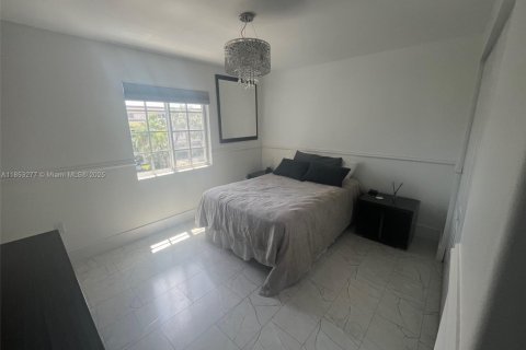 Купить таунхаус в Норт-Майами-Бич, Флорида 3 спальни, 296.82м2, № 2056816 - фото 20