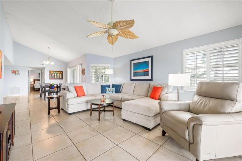 Copropriété à vendre à Bradenton, Floride: 3 chambres, 173.36 m2 № 1886118 - photo 11