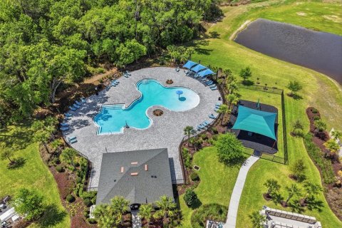 House in Davenport, Florida 5 bedrooms, 234.3 sq.m. № 2197911 - photo 5