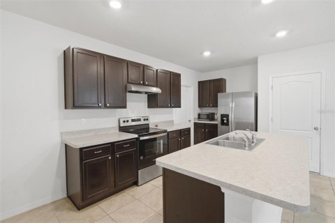 House in Davenport, Florida 5 bedrooms, 234.3 sq.m. № 2197911 - photo 21