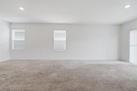 House in Davenport, Florida 5 bedrooms, 234.3 sq.m. № 2197911 - photo 26