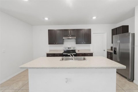 House in Davenport, Florida 5 bedrooms, 234.3 sq.m. № 2197911 - photo 20
