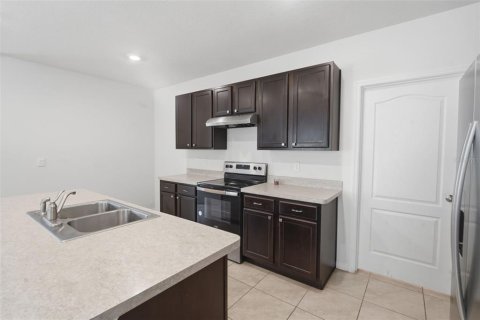 House in Davenport, Florida 5 bedrooms, 234.3 sq.m. № 2197911 - photo 23