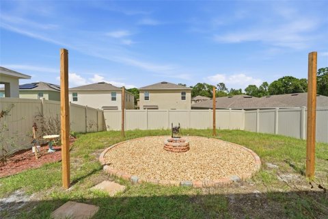 House in Davenport, Florida 5 bedrooms, 234.3 sq.m. № 2197911 - photo 2