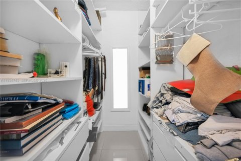 Condominio en alquiler en Hialeah, Florida, 2 dormitorios, 93.83 m2 № 1992936 - foto 14