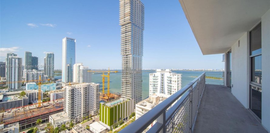 Appartement à Miami, Floride 1 chambre, 92.25 m2 № 1814894