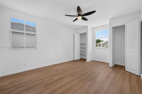 Casa en venta en Margate, Florida, 3 dormitorios, 139.35 m2 № 2305485 - foto 30