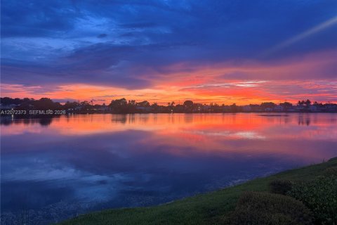 Casa en venta en Margate, Florida, 3 dormitorios, 139.35 m2 № 2305485 - foto 29