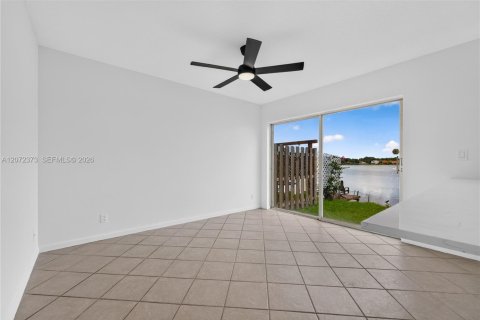 Casa en venta en Margate, Florida, 3 dormitorios, 139.35 m2 № 2305485 - foto 23