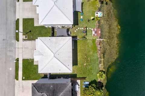 Casa en venta en Margate, Florida, 3 dormitorios, 139.35 m2 № 2305485 - foto 4