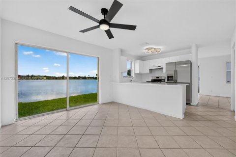 Casa en venta en Margate, Florida, 3 dormitorios, 139.35 m2 № 2305485 - foto 21
