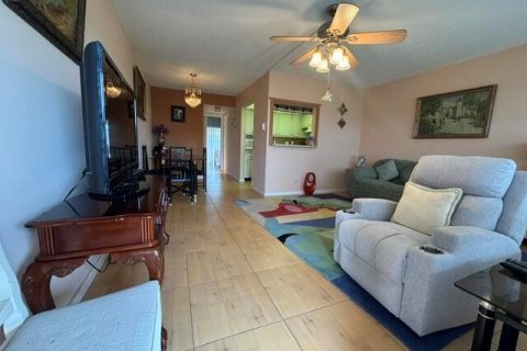 Купить кондоминиум в Уэст-Палм-Бич, Флорида 3 комнаты, 52.95м2, № 2259805 - фото 3