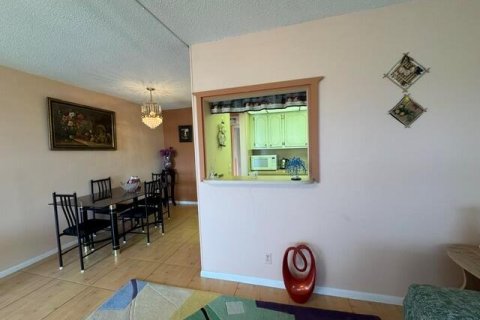 Купить кондоминиум в Уэст-Палм-Бич, Флорида 3 комнаты, 52.95м2, № 2259805 - фото 4