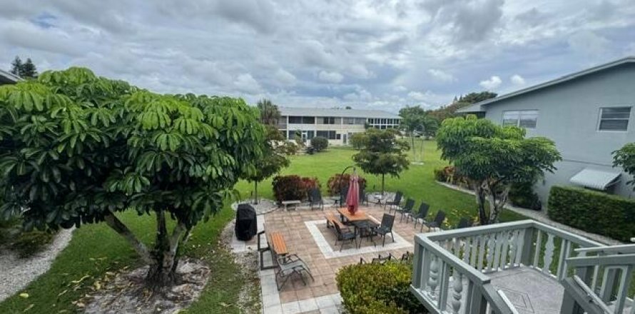 Кондоминиум с 3 комнатами в Уэст-Палм-Бич, Флорида № 2259805
