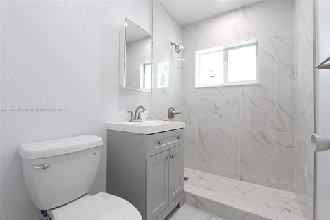 Villa ou maison à louer à Miami, Floride: 2 chambres, 91.88 m2 № 1968258 - photo 16