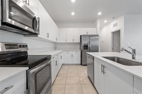 House in Homestead, Florida 5 bedrooms, 245.26 sq.m. № 2081994 - photo 11