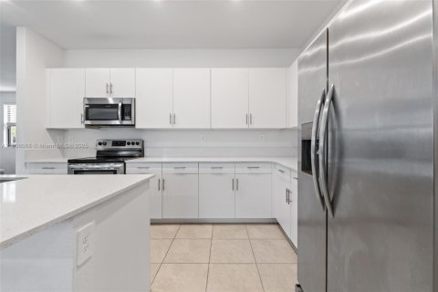 House in Homestead, Florida 5 bedrooms, 245.26 sq.m. № 2081994 - photo 10