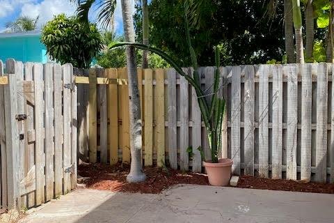 Adosado en alquiler en Palm Springs, Florida, 2 dormitorios, 117.06 m2 № 1127604 - foto 1
