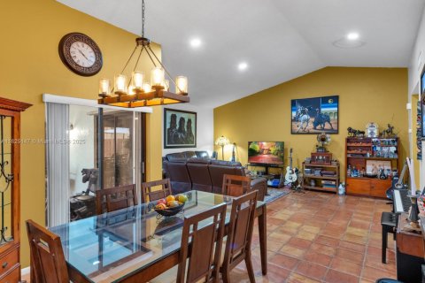 Villa ou maison à vendre à Weston, Floride: 3 chambres, 149.67 m2 № 1934143 - photo 17