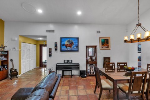 Villa ou maison à vendre à Weston, Floride: 3 chambres, 149.67 m2 № 1934143 - photo 18