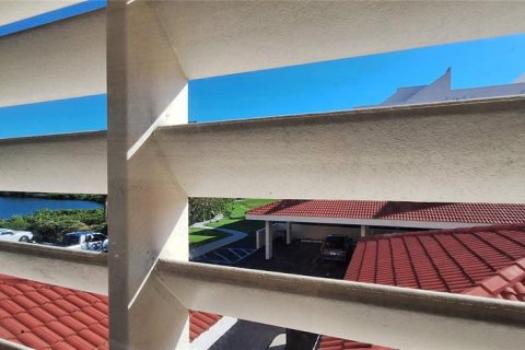 Condo in South Pasadena, Florida, 2 bedrooms  № 2430398 - photo 22