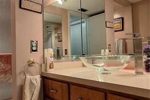 Condo in South Pasadena, Florida, 2 bedrooms  № 2430398 - photo 5