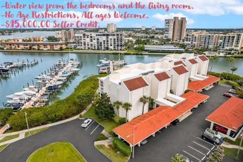 Condo in South Pasadena, Florida, 2 bedrooms  № 2430398 - photo 25