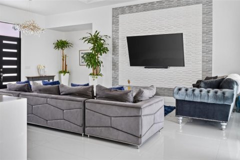 Villa ou maison à vendre à Orlando, Floride: 5 chambres, 367.34 m2 № 2304409 - photo 5