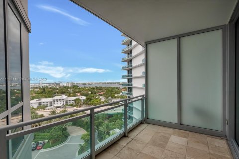 Copropriété à vendre à Bal Harbour, Floride: 3 chambres, 289.86 m2 № 1994215 - photo 11