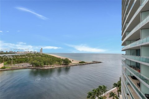 Copropriété à vendre à Bal Harbour, Floride: 3 chambres, 289.86 m2 № 1994215 - photo 10