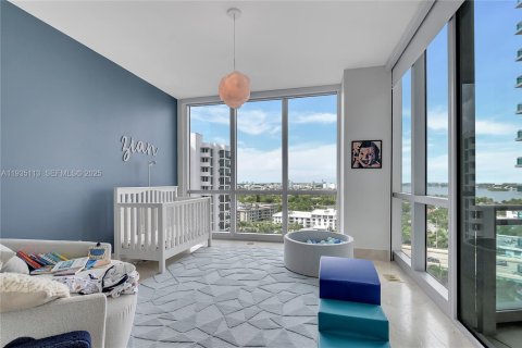 Copropriété à vendre à Bal Harbour, Floride: 3 chambres, 289.86 m2 № 1994215 - photo 8