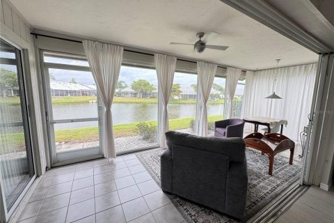 Villa ou maison à louer à Sarasota, Floride: 2 chambres, 128.39 m2 № 2104996 - photo 6
