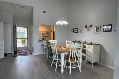 Villa ou maison à louer à Sarasota, Floride: 2 chambres, 128.39 m2 № 2104996 - photo 3