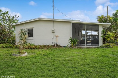 House in Port Charlotte, Florida 2 bedrooms, 81.2 sq.m. № 1521486 - photo 15