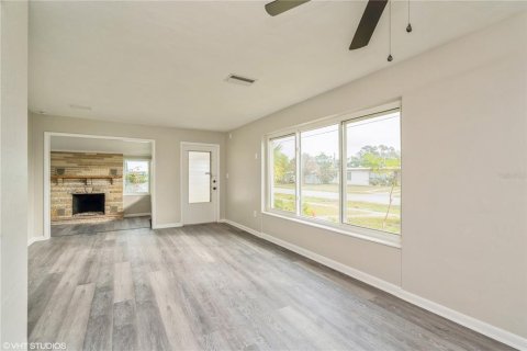 House in Port Charlotte, Florida 2 bedrooms, 81.2 sq.m. № 1521486 - photo 4