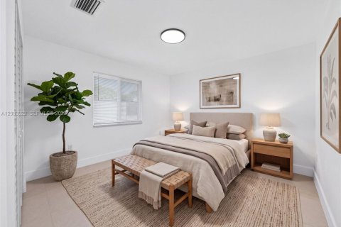 Commercial property in Miami, Florida № 2402464 - photo 14