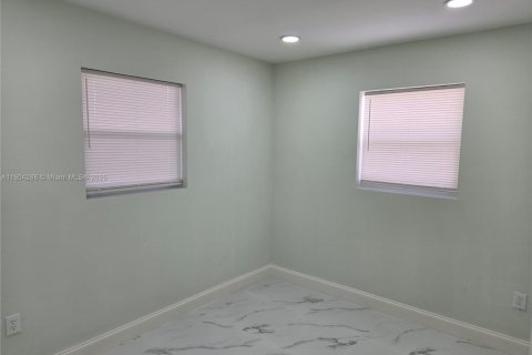 Купить виллу или дом в Майами, Флорида 1 комната, 122.82м2, № 1954884 - фото 15