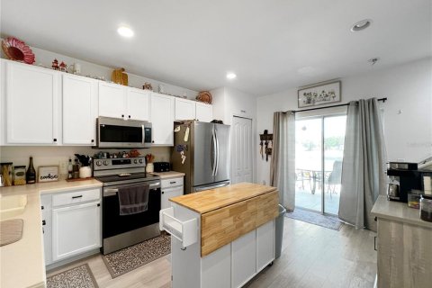 Townhouse in Spring Hill, Florida 2 bedrooms, 114.27 sq.m. № 2112260 - photo 10