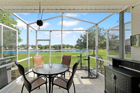 Townhouse in Spring Hill, Florida 2 bedrooms, 114.27 sq.m. № 2112260 - photo 14