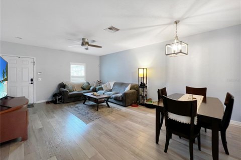 Townhouse in Spring Hill, Florida 2 bedrooms, 114.27 sq.m. № 2112260 - photo 7