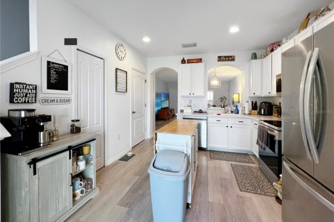 Townhouse in Spring Hill, Florida 2 bedrooms, 114.27 sq.m. № 2112260 - photo 11