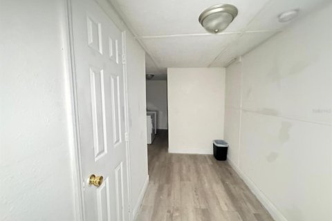 House in Orlando, Florida 6 bedrooms, 278.71 sq.m. № 2224366 - photo 21