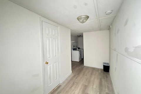 House in Orlando, Florida 6 bedrooms, 278.71 sq.m. № 2224366 - photo 18