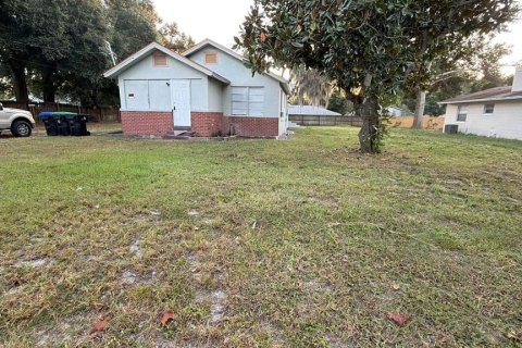 House in Orlando, Florida 6 bedrooms, 278.71 sq.m. № 2224366 - photo 2