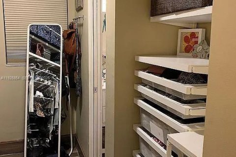 Casa en venta en Pompano Beach, Florida, 2 dormitorios, 164.44 m2 № 1985750 - foto 10