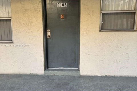 Copropriété à louer à North Lauderdale, Floride: 1 chambre, 75.25 m2 № 2062435 - photo 11