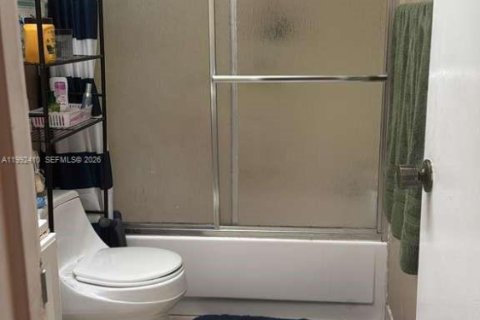 Copropriété à louer à North Lauderdale, Floride: 1 chambre, 75.25 m2 № 2062435 - photo 9